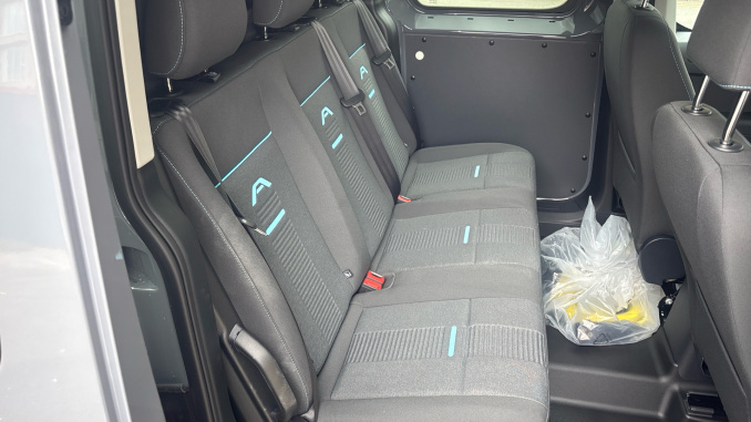 Ford Transit Connect 240 L1 Petrol 1.5 EcoBoost PHEV 150 Active FlexCab Van Auto - Image 18